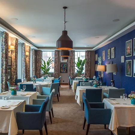 The Editory Artist Baixa Oporto