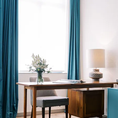 The Editory Artist Baixa Oporto